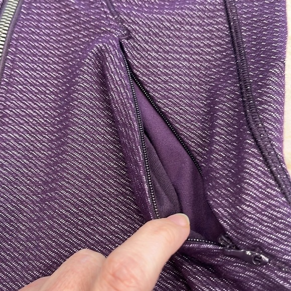 Lululemon | Precision Jacket | Chainlink Deep Zinfandel | Size 8 - Picture 11 of 16